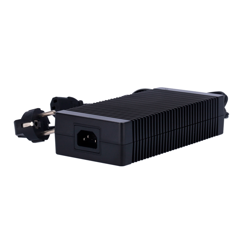 MARCA BLANCA DC5230 - Adaptador de corriente AC/DC - Potencia de salida masiva y estable de 156W - Suministro continuo regulado de 52V / 3A - Entrada flexible AC 100-240V a 50/60 Hz - Conector de salida estándar de 5.5 x 2.1 x 11 mm - Rango térmico operat - imagen 1