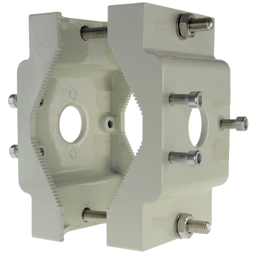 MARCA BLANCA SP804 - Soporte para mástiles/farolas - Rango diámetro 60~110 mm - Fijación en ambas caras - Apto para uso en exterior - Color blanco | 115 (Al) x 170 (An) mm - Pasador de cables - imagen 1