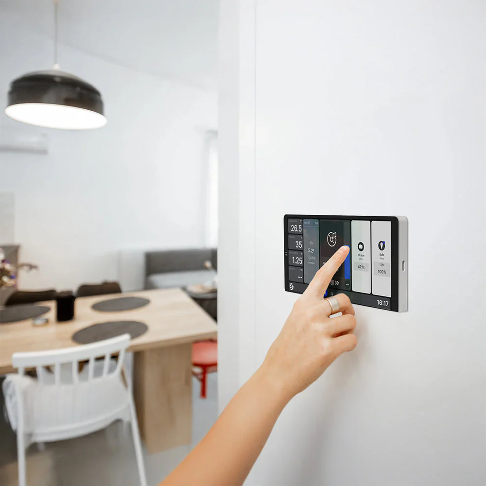 SHELLY SH-WALL-DISPLAY-X2I-B - Shelly Wall Display X2 Negro - Pantalla táctil 6,95" a color para control - Capacidad del relé interno: 1 canal de hasta 5A - Wi-Fi 2,4GHz / Bluetooth - Soporta AC 110-240V / Relé interno integrado 5A - Compatible con A - imagen 2